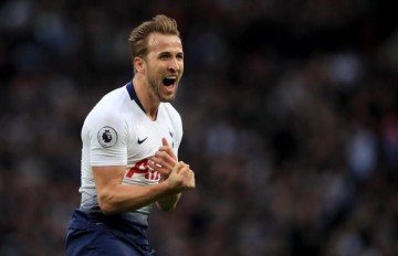  哈兰德冲击金靴单场独中四元  